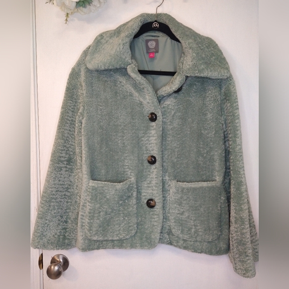 Vince Camuto Mint Green Colored Faux Fur Fuzzy Heavyweight Teddy Jacket - Picture 2 of 7